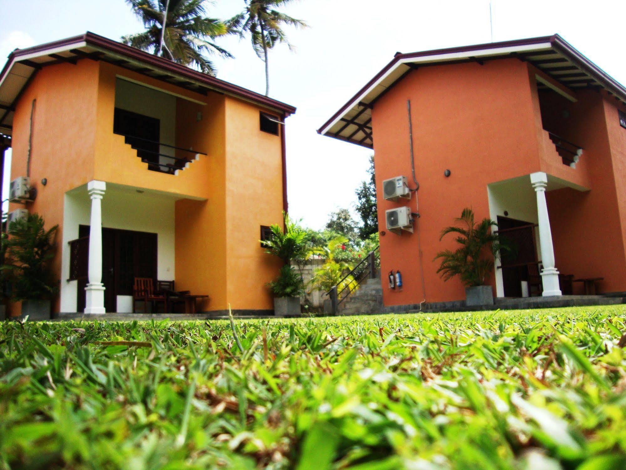 Riverside Cabanas Mirissa Luaran gambar